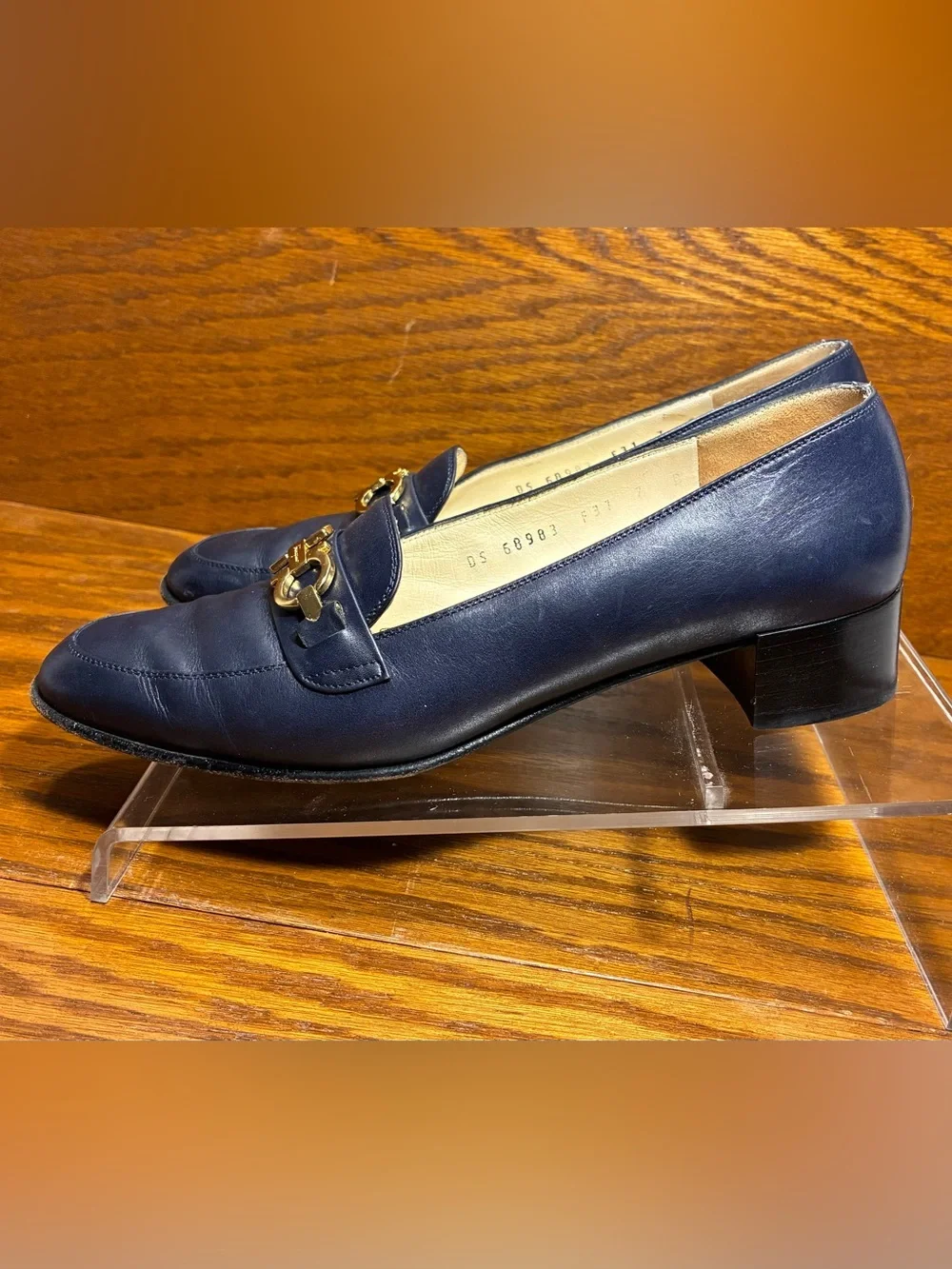 Vintage Salvatore Ferragamo Gancini Bit Navy Leather Loafers Pumps Size 7 B